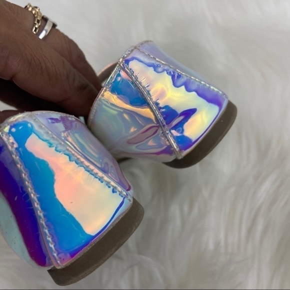 CHILDREN PLACE SILVER FLATS SHOES SIZE 6 TODDLER - Picture 7 of 11